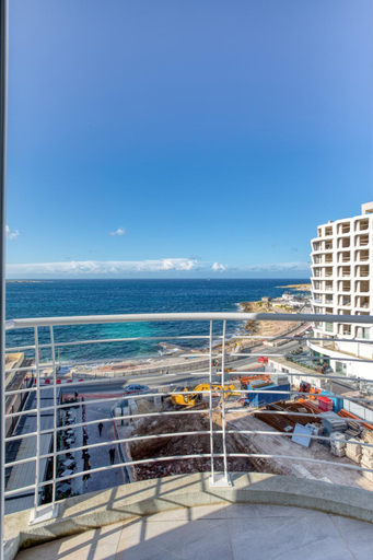 Others 3, Stylish Apartments in Bay Square, Saint Paul's Bay
