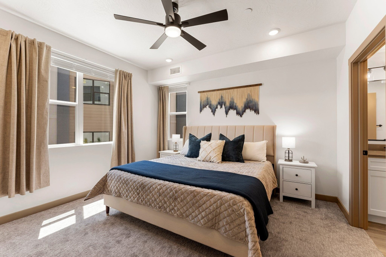 Room 5, Poolside At Terra 2 Bedroom Condo, Washington