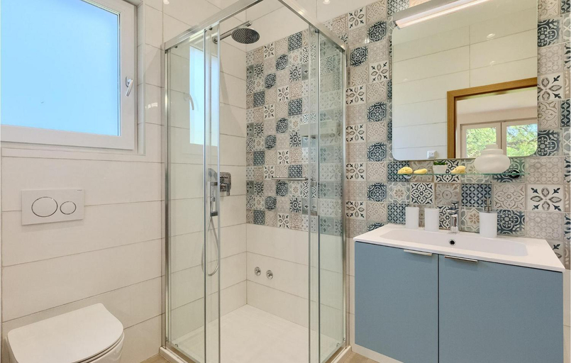 Bathroom 3, Monte Uliveto Comfortable holiday residence, Pula