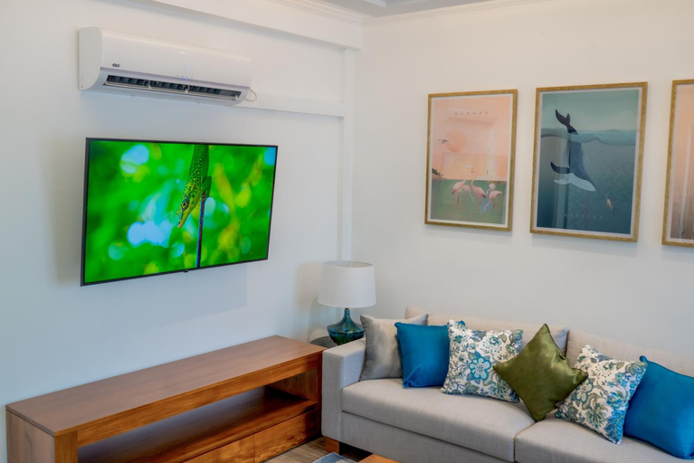 Shared lounge/TV area 4, Alankara Retreats Colombo 07, Thimbirigasyaya