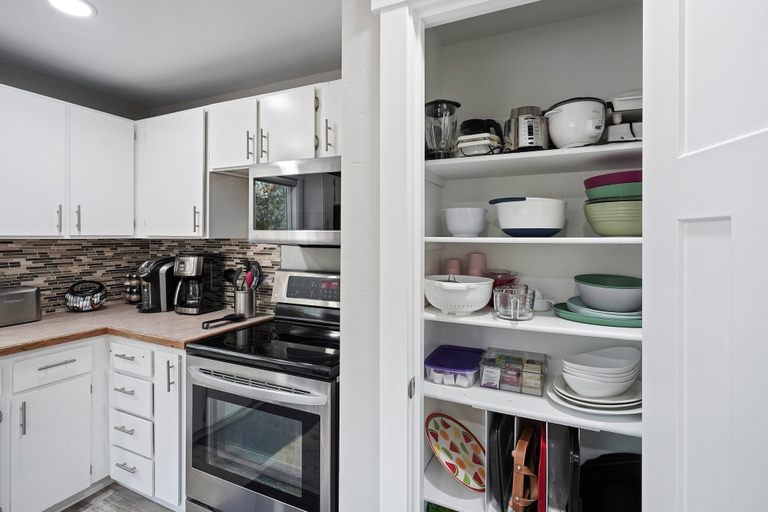 Private kitchen 5, 2 Killdeer Home features Private Hot Tub and Bikes to Explore Sunriver by RedAwning, Deschutes