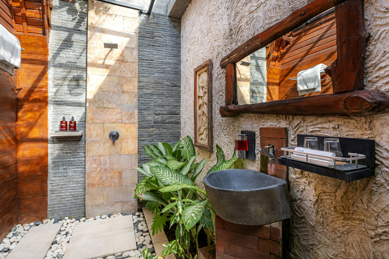 Bathroom 5, Cove Jiwana Villa, Badung