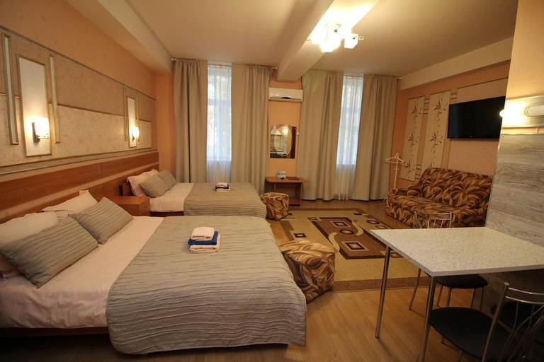 Others 3, U Fontana Hotel, Sankt-Peterburg gorsovet