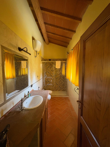 Bathroom 3, Agriturismo Il Loghino, Pisa