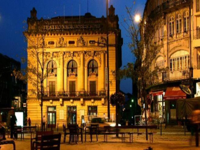 4, bedroom beautiful apartment in Oporto, Porto