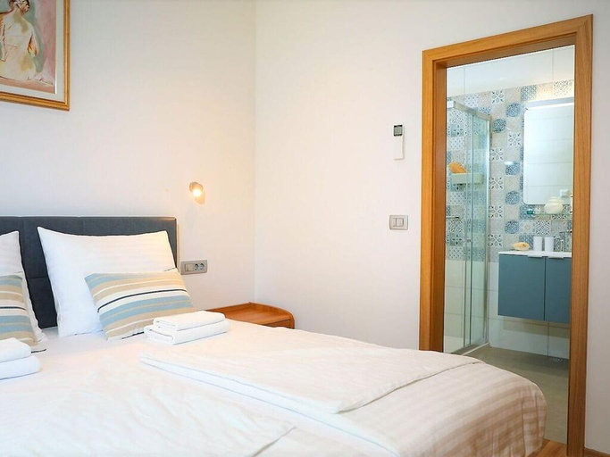 Bedroom 2, Monte Uliveto Comfortable holiday residence, Pula