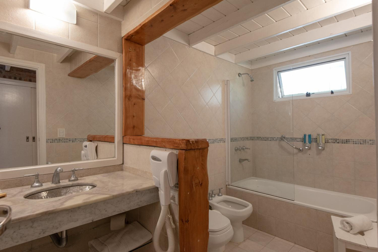 Bathroom 4, Carilo Village Apart Hotel & Spa, Pinamar