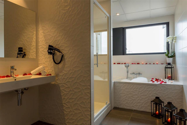 Bathroom 4, Sure Hotel by Best Western Dijon Sud, Côte-d'Or