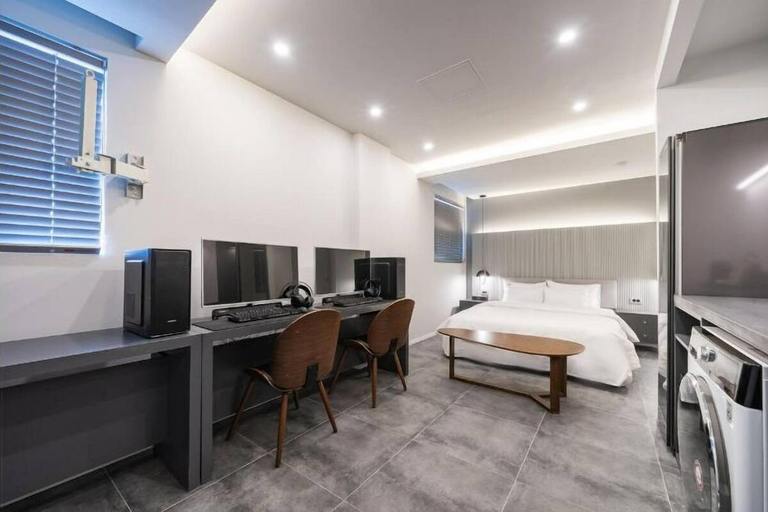 Bedroom 5, POHANG HOTEL LA TERRACE, Pohang