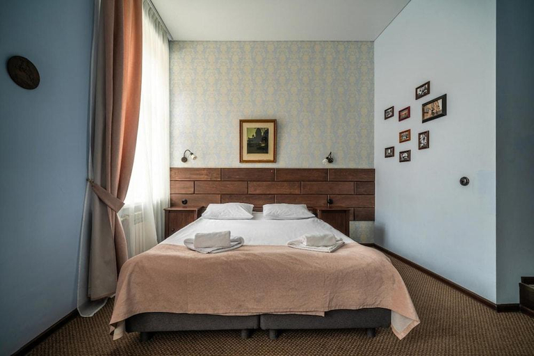 Others 2, Hotel Rubinshteina 30, Sankt-Peterburg gorsovet