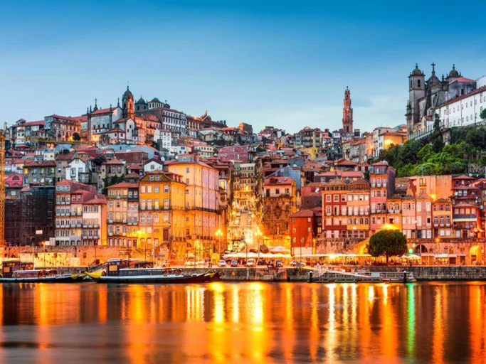5, bedroom beautiful apartment in Oporto, Porto