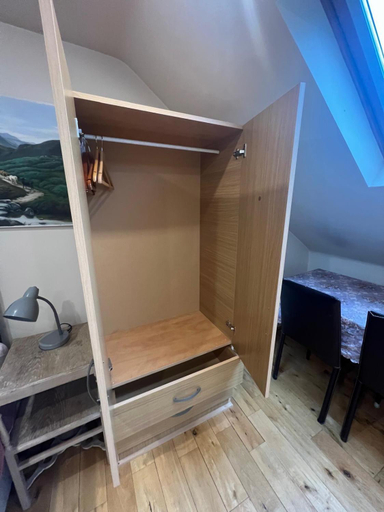 Others 5, Spacious and Modern En-suit, London