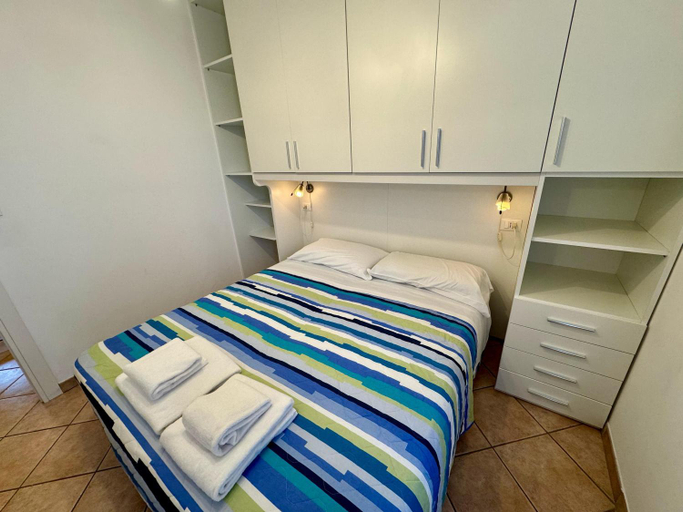Bedroom 2, Premium Apartments Peschiera, Verona