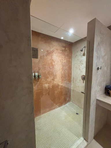 Shower 2, Simple & Luxury, Progreso