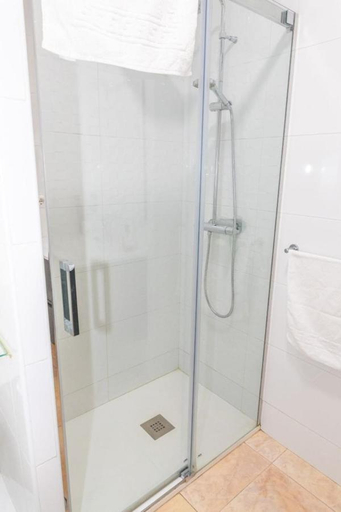 Bathroom 2, Sea Views in Barbate: Private Terrace, Cádiz