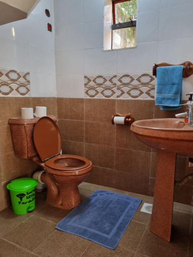 Bathroom 3, Karen Little Paradise, ECO Garden Hotel & Farm, Kajiado North
