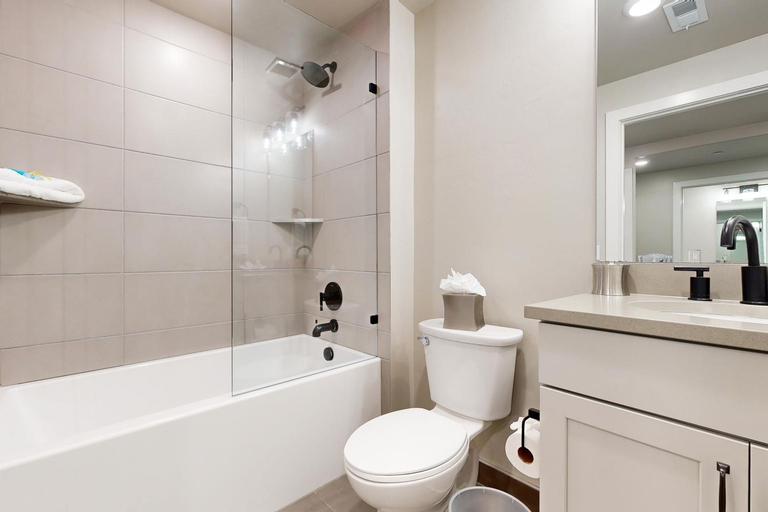 Bathroom 1, Black Rock Mountain Resort - Dog Friendly, Wasatch
