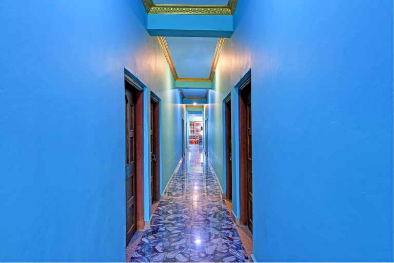 Public Area 2, Hotel O Sri Govinda, Puri