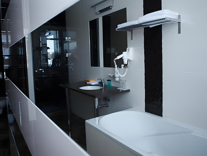 Bathroom 2, Forest Hotel, Maloyaroslavetskiy rayon