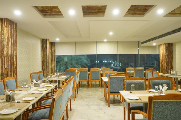 Food & Drinks 5, Country Inn Hotels and Resorts Vrindavan, Mathura