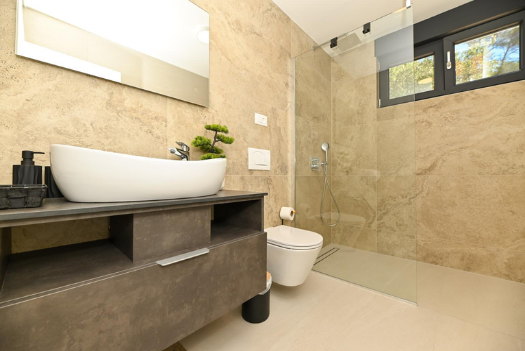 Bathroom 4, Villa Oasis, Trogir