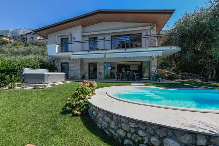 Sport & Beauty 2, Villa Mimosa-Con piscina e vista lago, Verona
