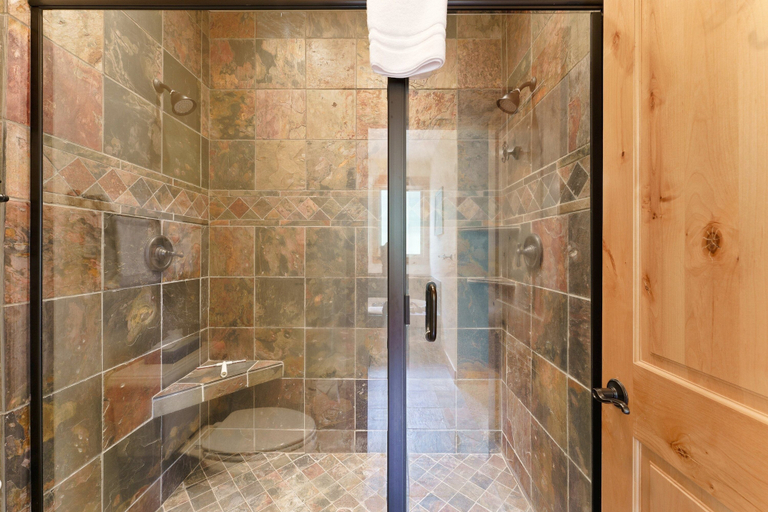 Bathroom 5, 4 Red Fir 6 Bedroom Home, Deschutes