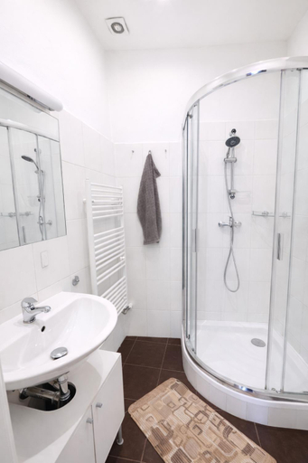 Bathroom 3, At the Blue Lion and Parking Assistance, Praha 1