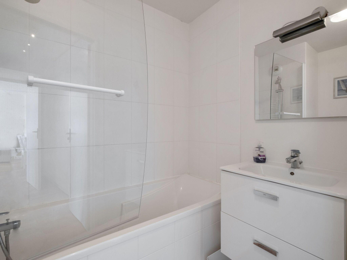 Bathroom 3, Modern Apartment in Bray-Dune with Seaside view, Nord