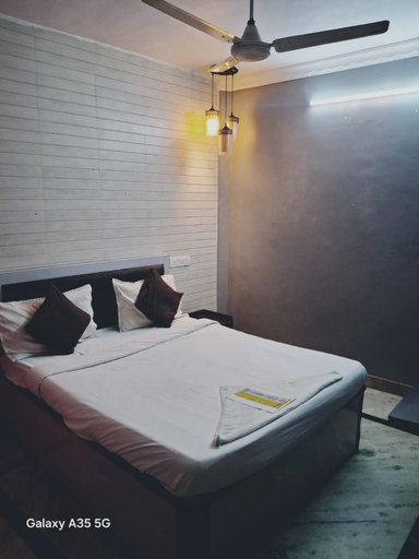 Bedroom 2, Galaxy Grand B&B, Raigarh