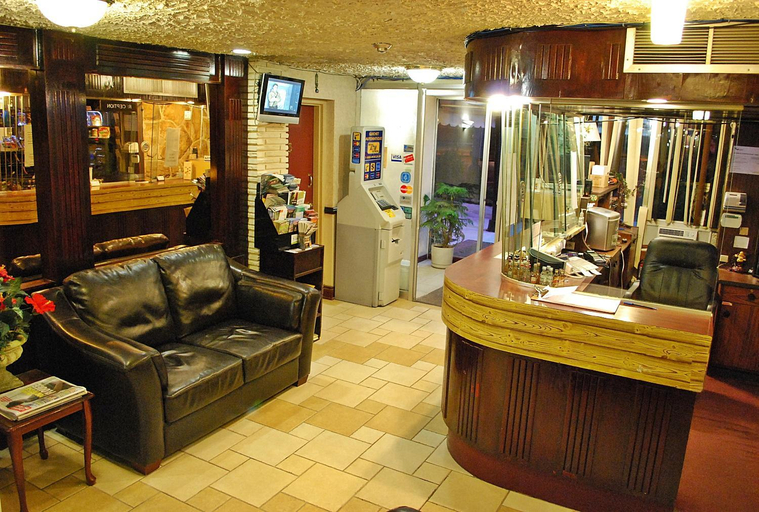 Public Area 3, Chomedey Inn, Laval