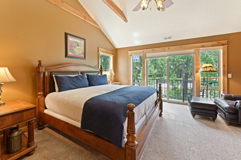 Room 3, 4 Red Fir 6 Bedroom Home, Deschutes