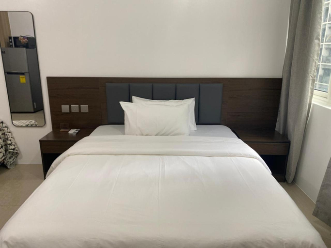 Bedroom 3, Staycation near Sm moa, Pasay City