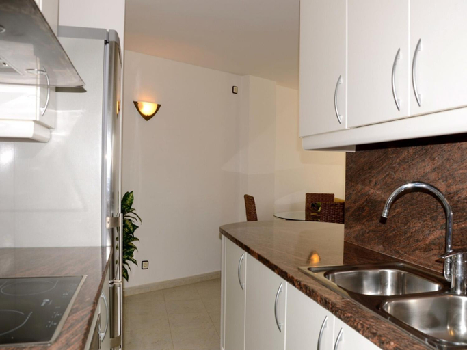 Kitchen 3, Apartment in Estartit by the Beach, Girona