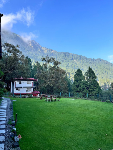 Food & Drinks 5, Abbotsford Prasada Bhawan, Nainital