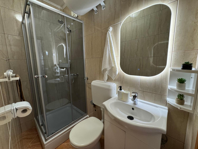 Bathroom 3, Apartments Bernarda 2, Nin