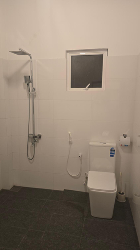 Bathroom 5, The Reef Edge, Matara Four Gravets