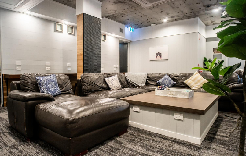 Others 5, BeHome, Gold Coast