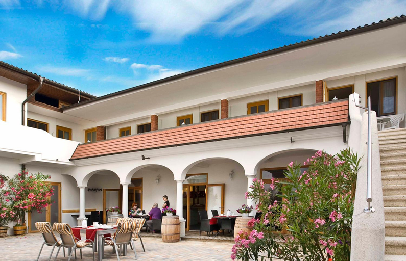 Others 5, Weingut Franz Schindler, Eisenstadt Umgebung