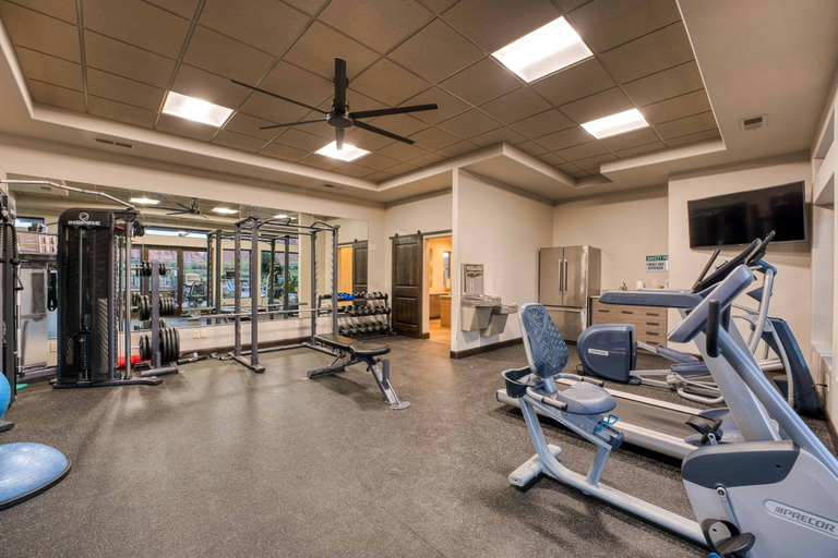 Fitness facility 5, The Yucca Flower #11 3 Bedroom Home, Washington