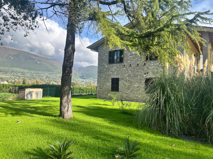 Others 5, Villa con piscina Assisi, Perugia