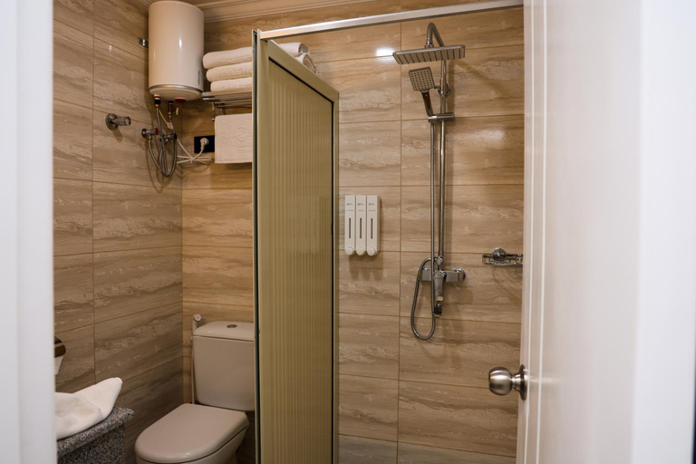 Bathroom 5, Haile Hotel shashemene, Mirab Arsi