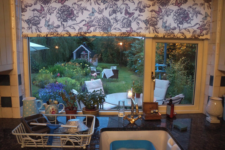 Interior, Ivy Cottage Killarney National Park