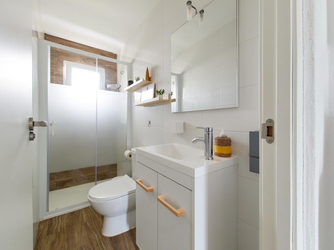 Bathroom 2, Naizan, Tarragona