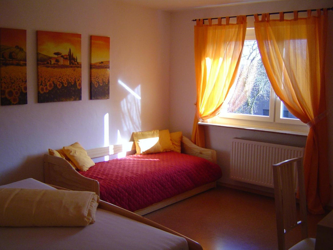 Bedroom 3, Gasthof Traube, Rottweil