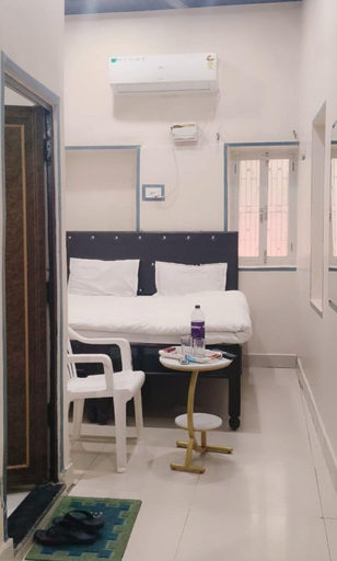 Room 5, S K Homestay, Varanasi