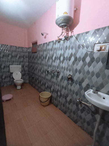 Bathroom 3, Hotel Geeta Palace, Rudraprayag