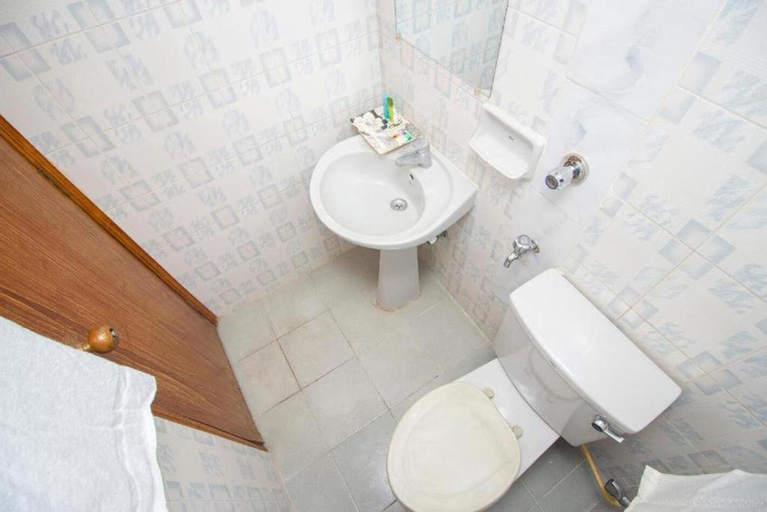 Bathroom 5, Hotel Sweet Place, Dhaka