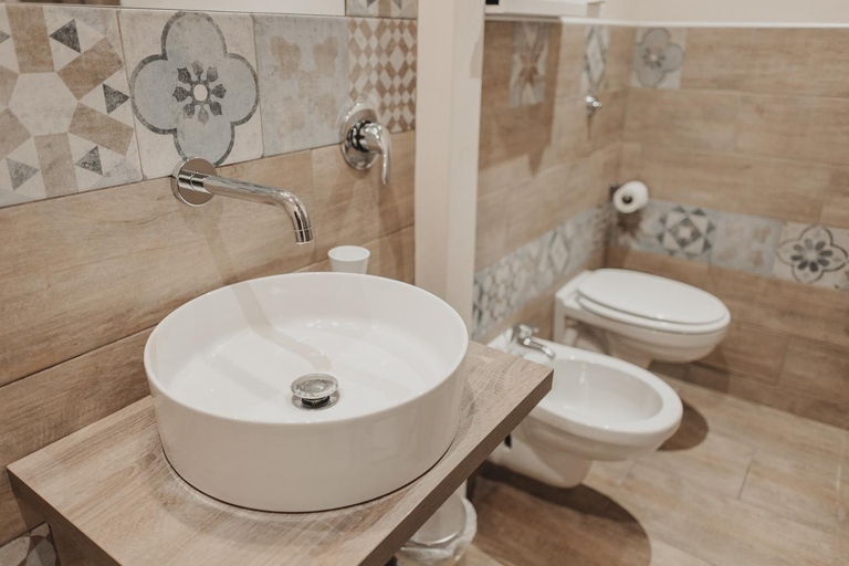 Bathroom 3, Golden house, Palermo