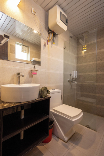 Bathroom 5, Citrin Stay, Mathura